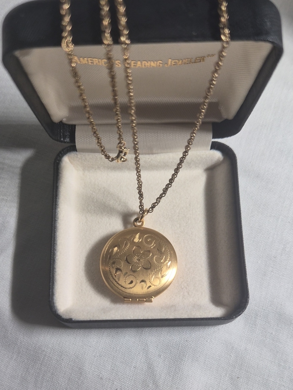Vintage 12K Gold Filled Round Locket Necklace – Engraved Floral Design
